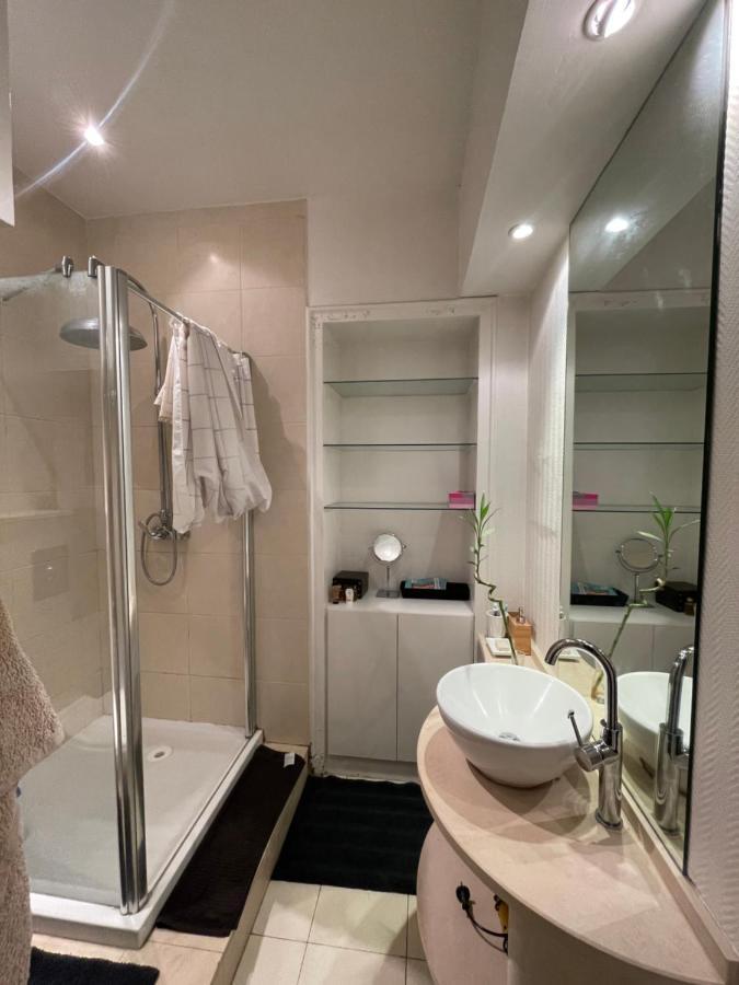 Appartement : Superb De 47m2 Parijs